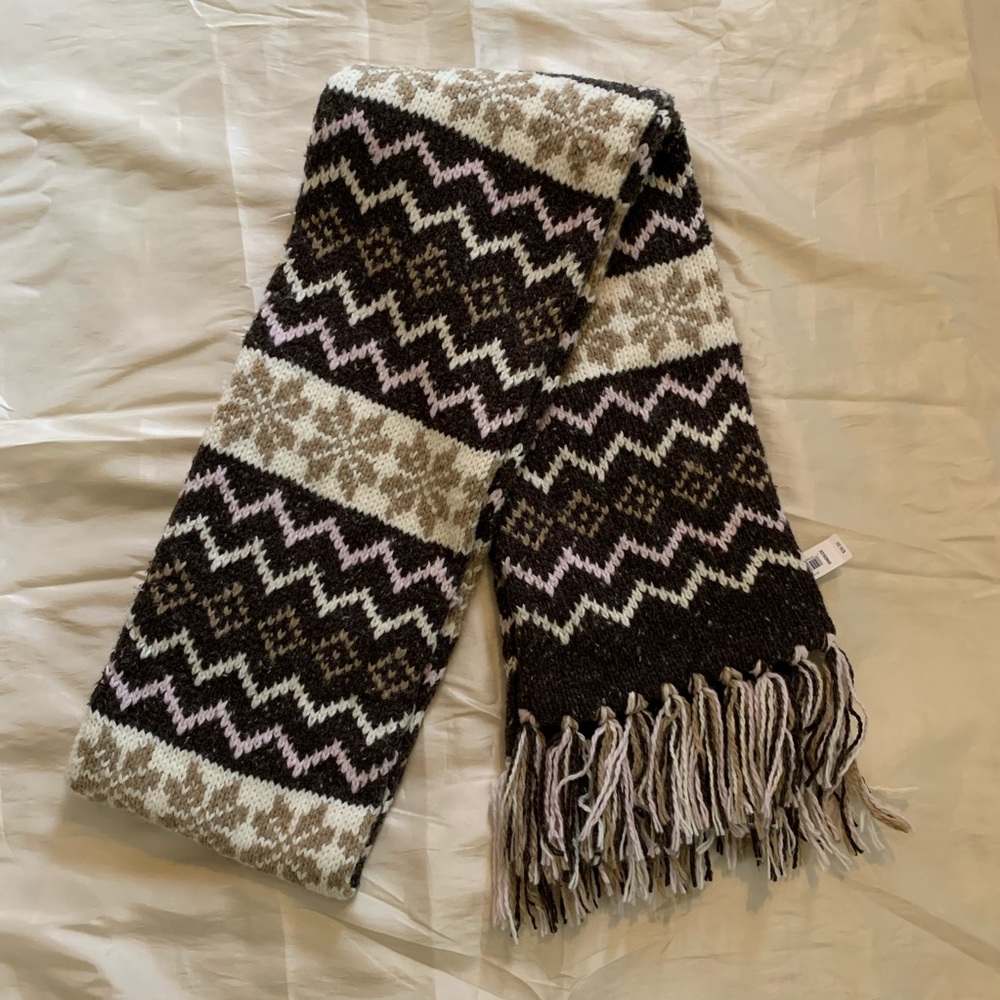 Gap Winter Scarf-NEVER WORN
